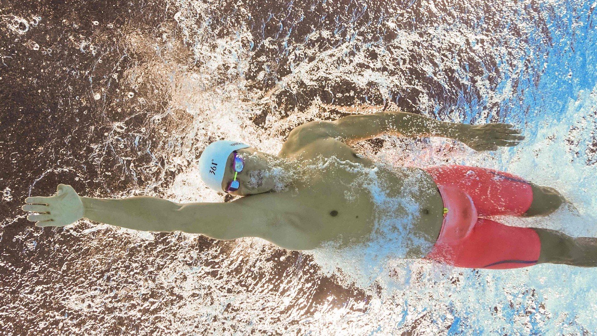 英超争冠白热化，曼城、阿森纳、利物浦上演三强鼎立