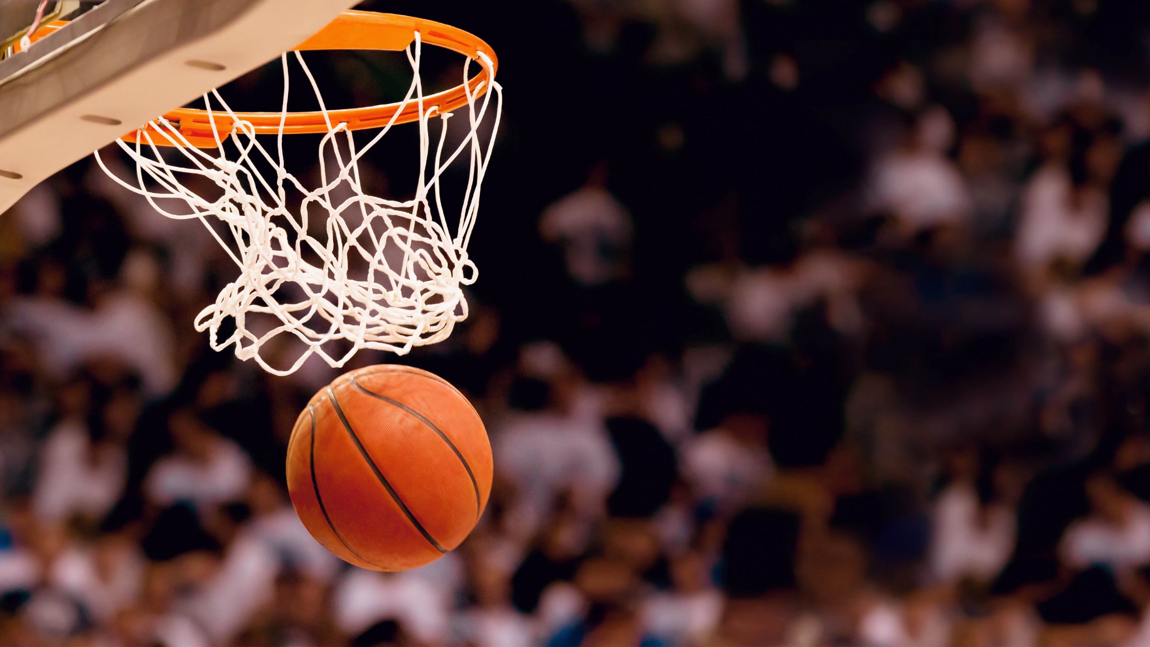NBA季后赛激战正酣 新生代球星闪耀赛场